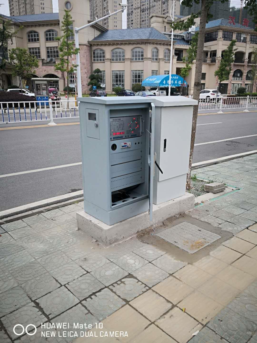 湖北武汉交通信号灯控制机安装案例